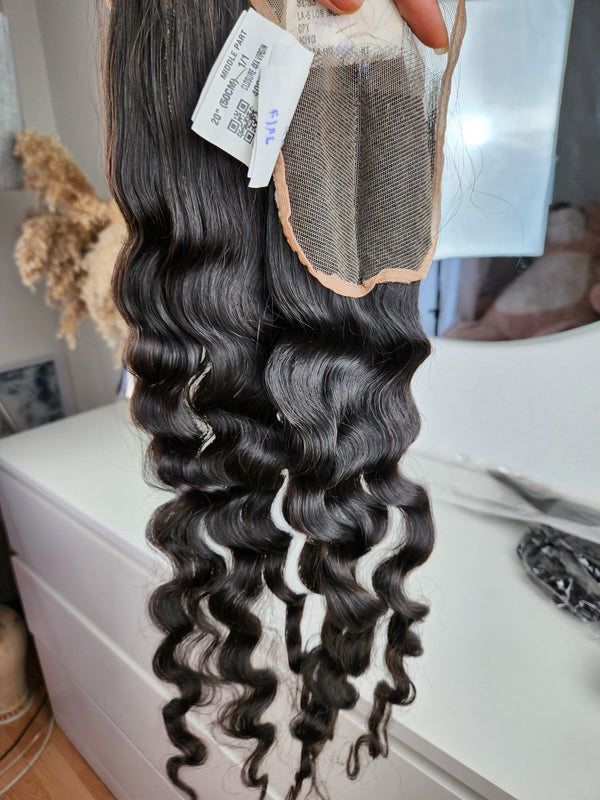Closure loose curly raw
