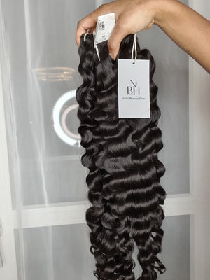 Loose curly raw cambodienne